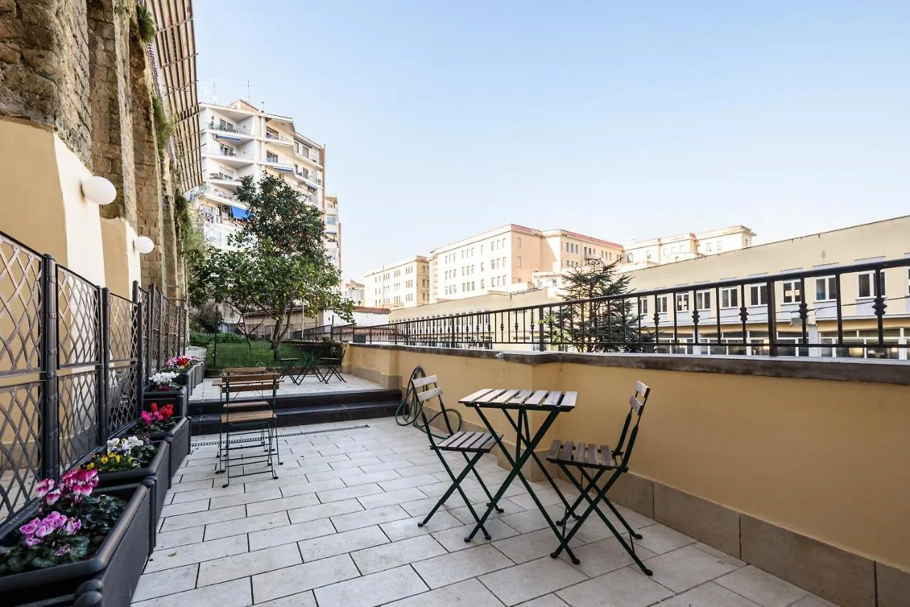 Apartment Maria Theresa Rooms & Garden Naples