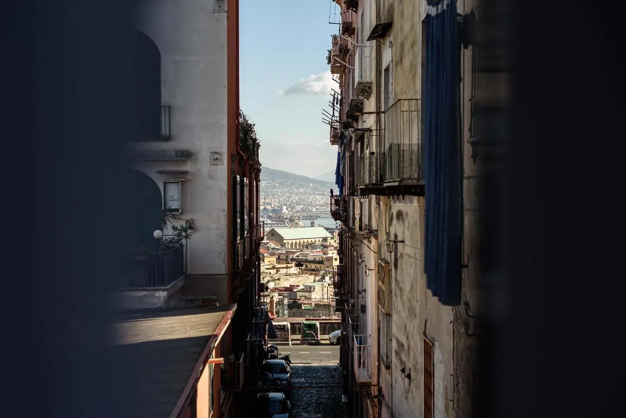 Maria Theresa Rooms & Garden Napoli Italia
