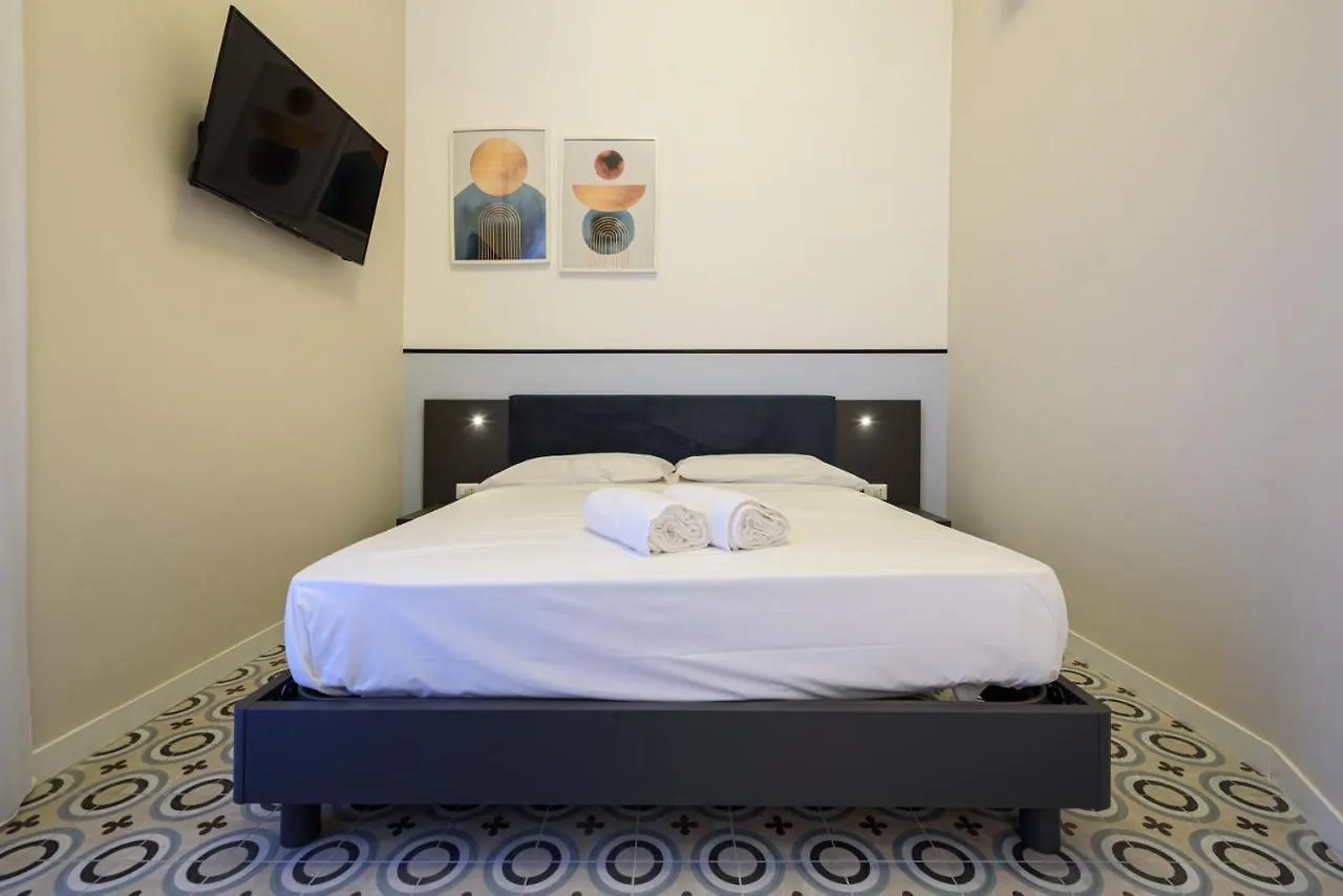 Maria Theresa Rooms & Garden Naples 0*,