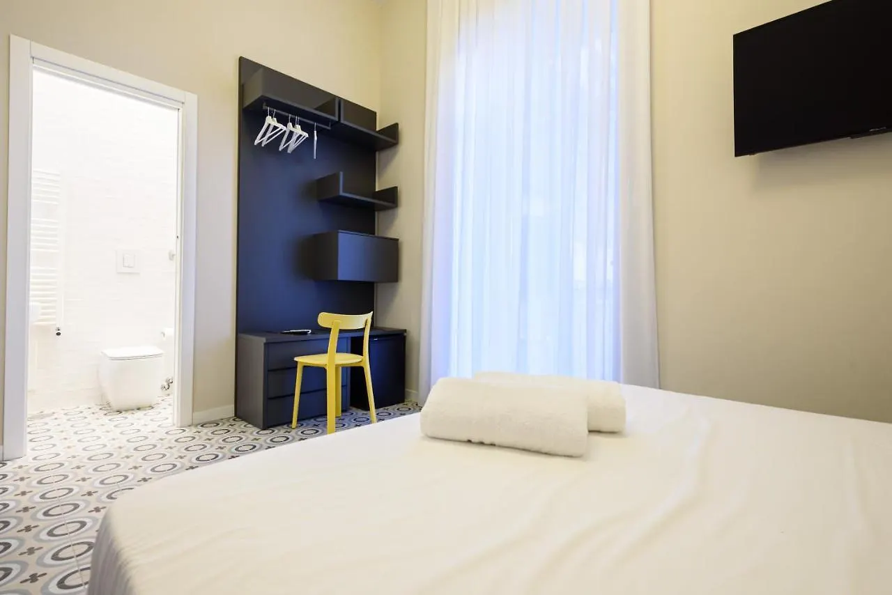 Maria Theresa Rooms & Garden Napoli 0*,  Italia